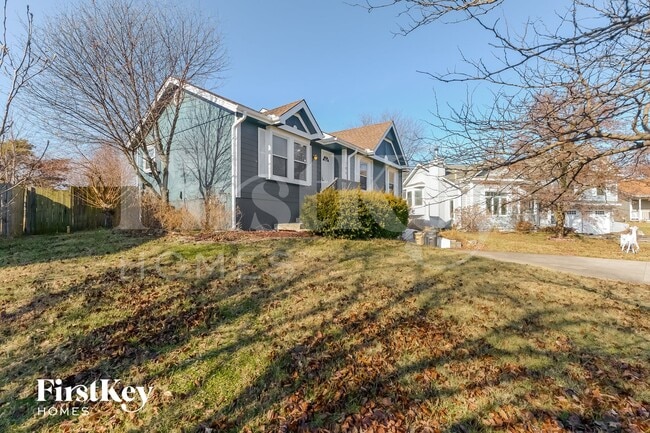 Photo - 704 York Dr