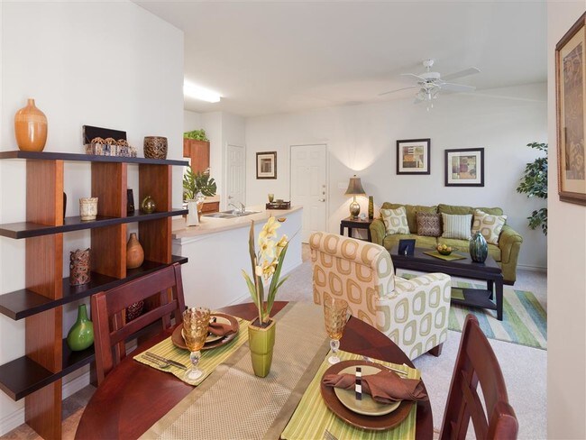 Encino Pointe