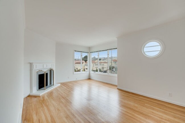 Building Photo - 837-839 Santiago Street (1003r) Unit 839 Rental