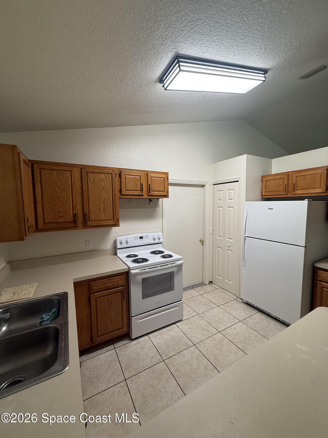 5525 Wendy Lee Dr