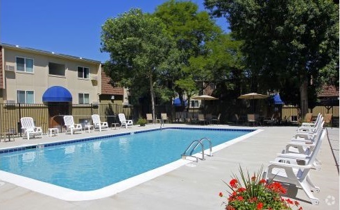 Pool - Courtyard Apartments