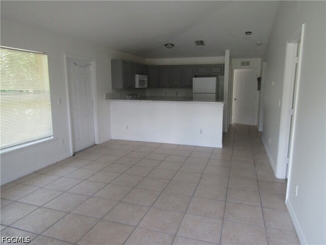 627 Meadow Rd