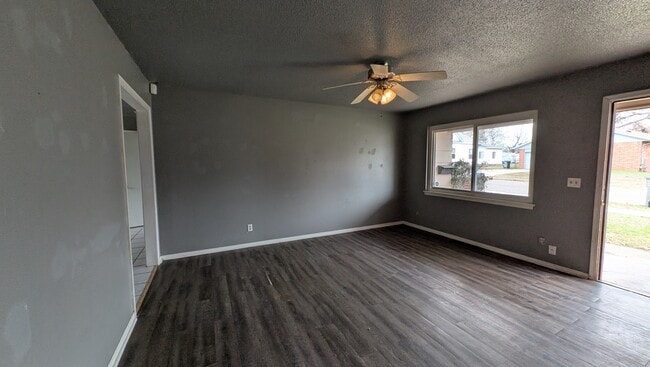 Photo - 126 N Draper Ave