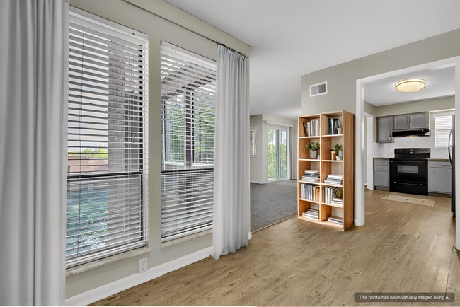 Building Photo - Park South Rental