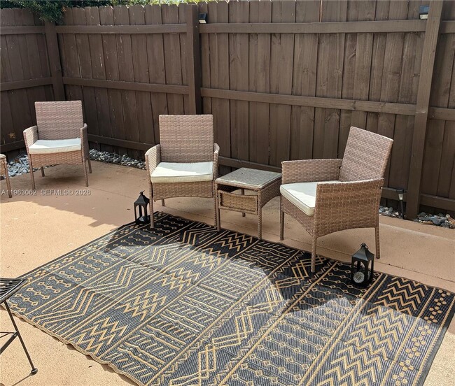 Photo - 2963 Genoa Pl Unidad B