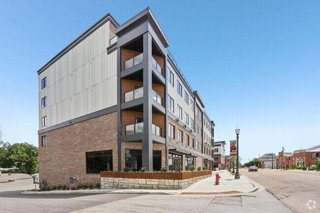 Building Photo - Station on Main Rental