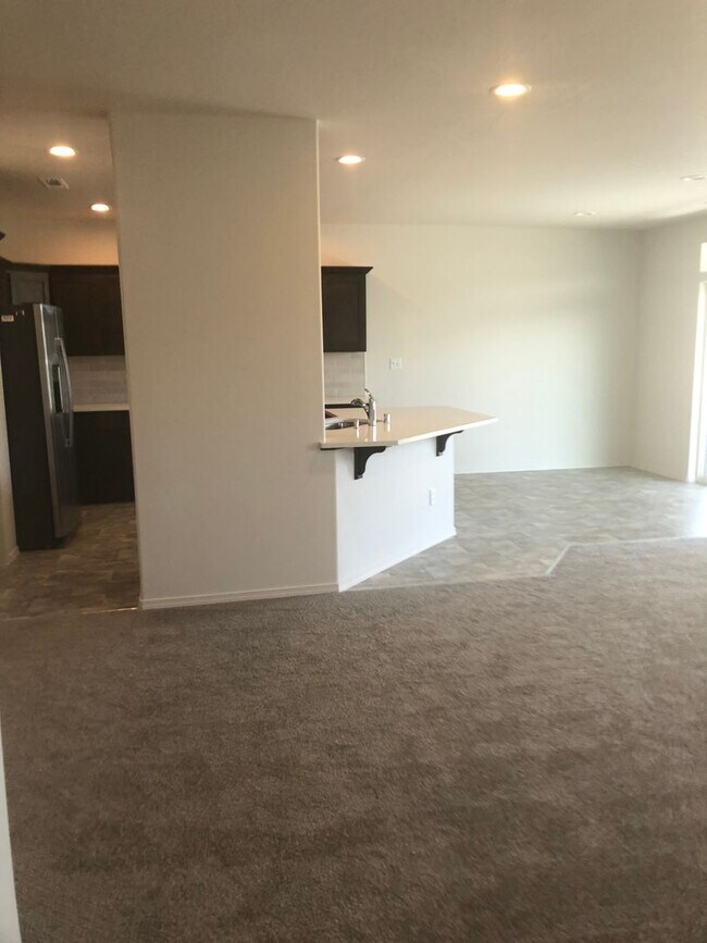 Photo - Beautiful Newer Home for Rent in Mae Valley.