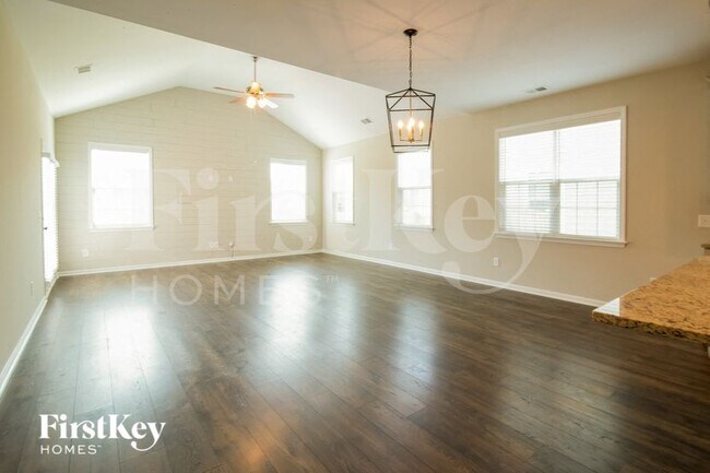 Photo - 614 Pendleton Dr