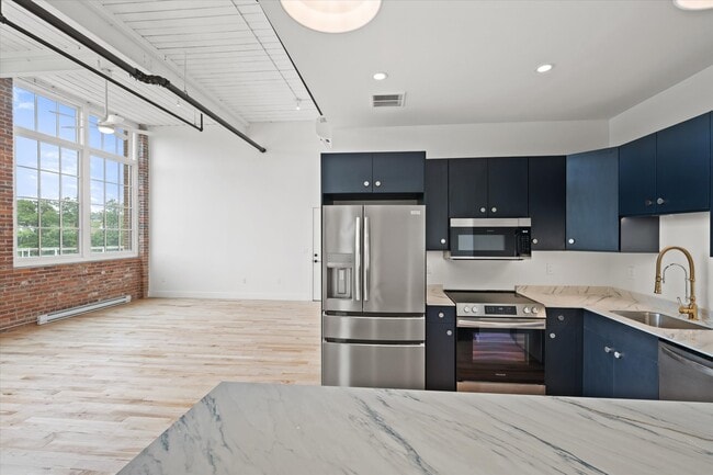 Photo - The Spinning Mill