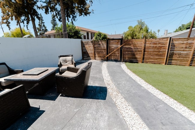 14836 Archwood St Unidad 14
