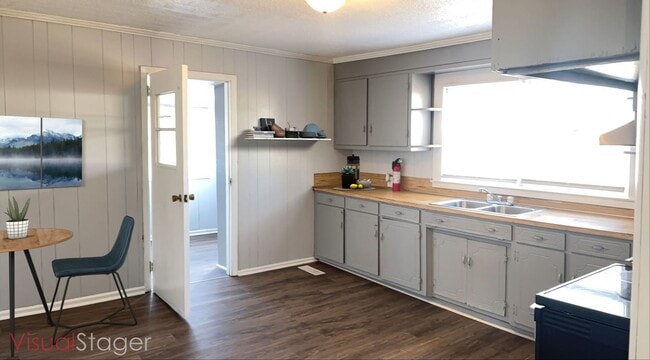 Photo - 3 bedroom 1 bathroom house available