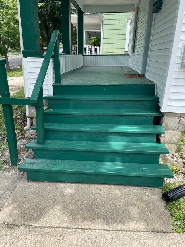 Photo - 128 N Congress St
