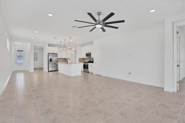 Photo - 8177 Sternway Rd