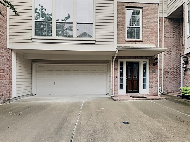 Photo - 1905 Calumet St Condo
