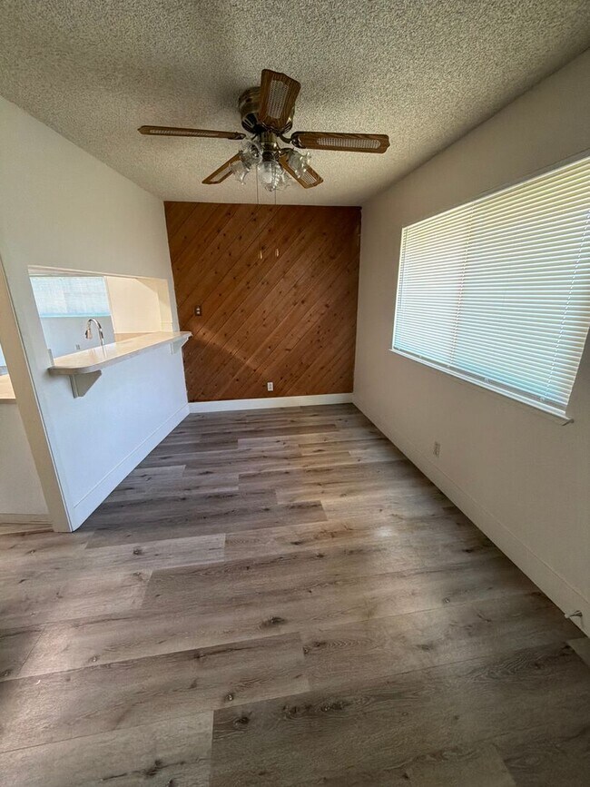 Photo - ADORABLE Arden Arcade 2/1 + Bonus Room!  (Please reference entire ad for viewings)