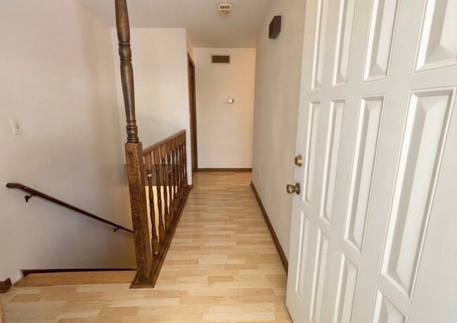 Photo - 106 Merlin Cir