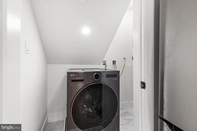 Photo - 3923 14th St NW Unit 1