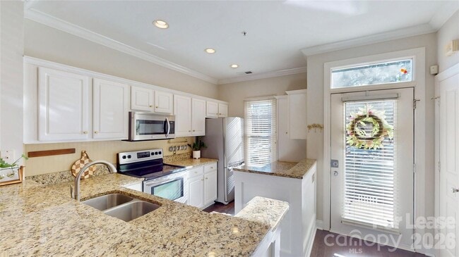 Photo - 1009 Park West Dr