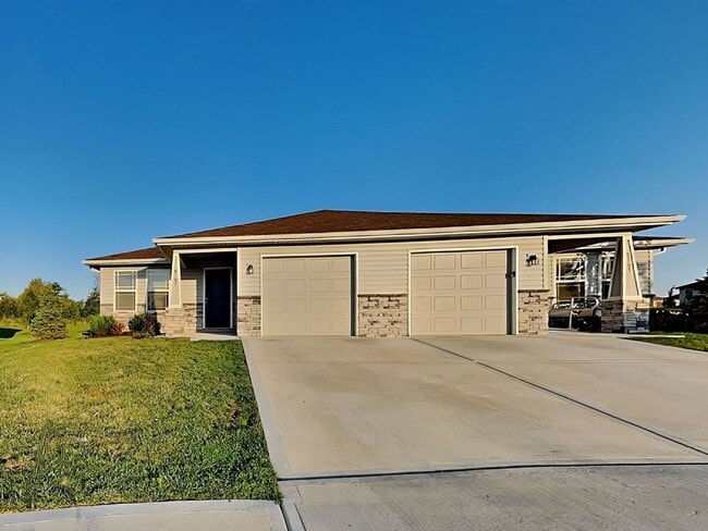 Building Photo - 3 BR/2BA | Newly Renovated Single Family Home | 1-Car Covered Parking | Gated backyard