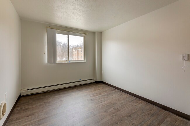 Photo - Forest Hill Terrace