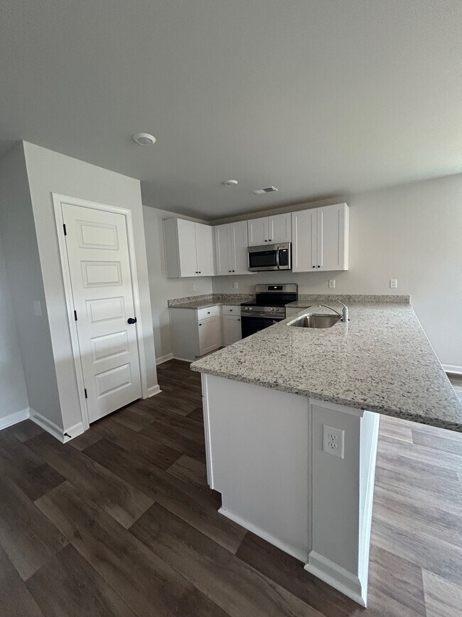 Photo - 321 Sweet Vernal St