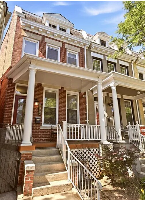 Photo - 1402 Perry Pl NW