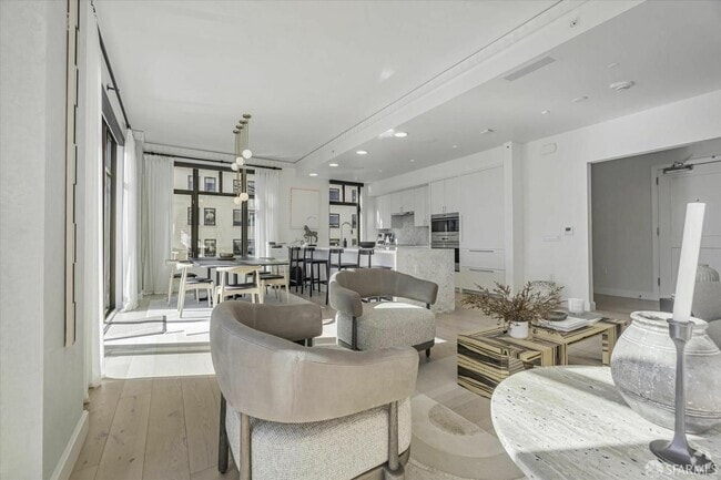 Building Photo - 875 California St Unit PH3 Rental