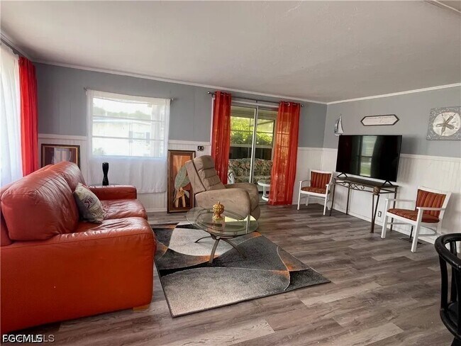 Photo - 5524 Sir Walters Way
