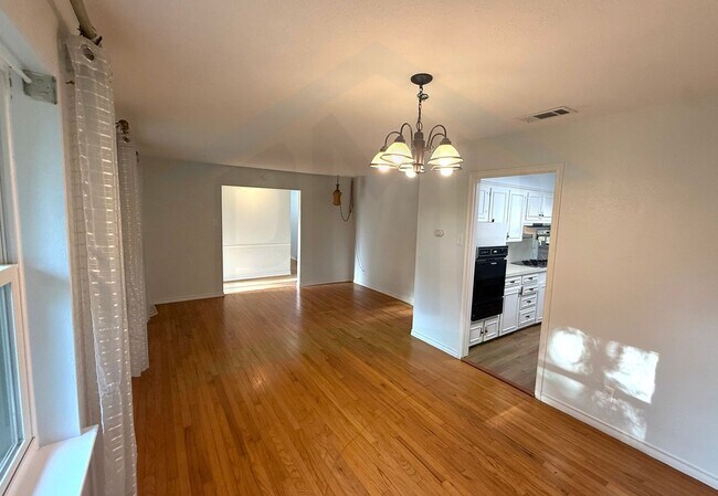 Photo - 835 Hill City Dr