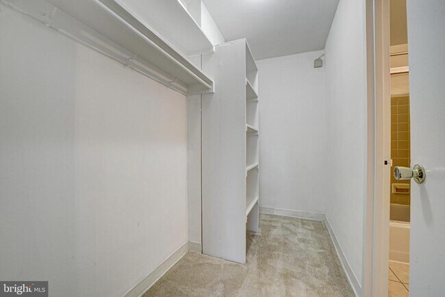 Photo - 1011 Arlington Blvd Unidad 403