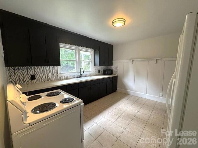 Photo - 810 Mt Holly-Huntersville Rd