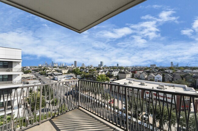 Photo - 5454 State St Unidad 2315
