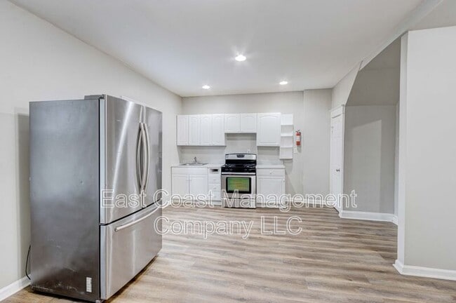 Photo - 2854 Oakley Ave