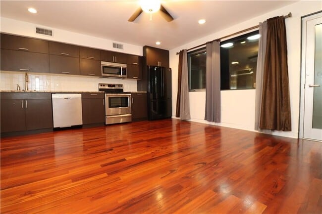 Photo - 904 West Ave Unit 210