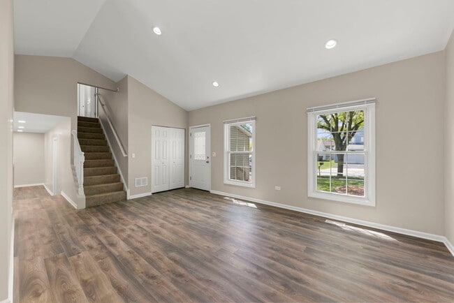 Photo - 1057 Bothwell Cir