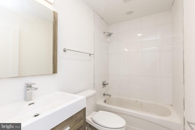 Photo - 1431 Brown St Unit 2