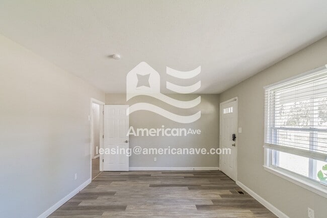 Photo - 796 Bunce Rd