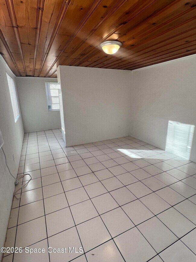 Photo - 441 Vickers St