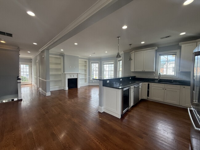 4 Langley Rd Unit 2