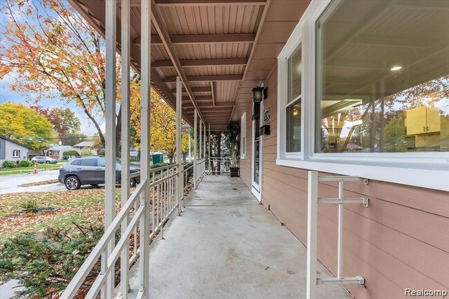 Photo - Elegance Turn-Key 3BR/3BA Home Steps from Beaumont – Fully Updated & Ideally Located