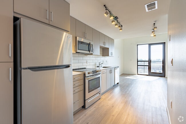 Studio - 522SF