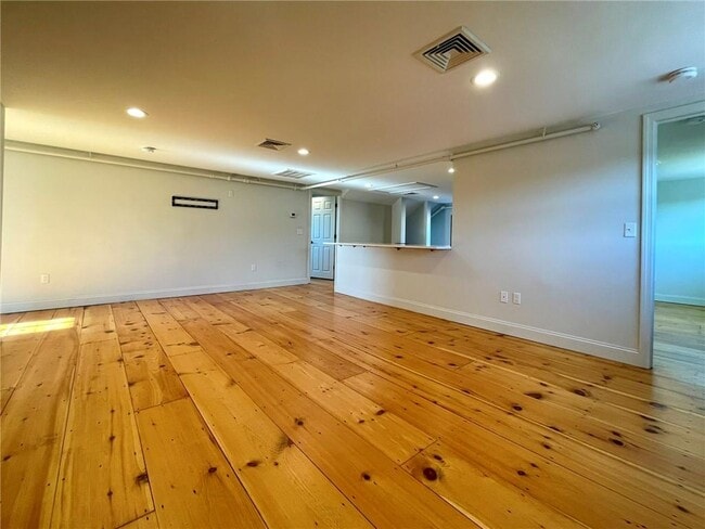 Photo - 5 John St Unit 2