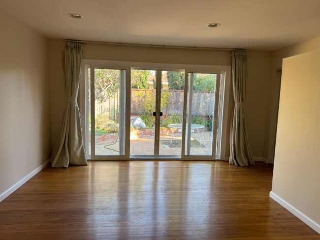 Building Photo - 1169 Flying Fish St