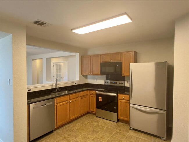 Photo - 255 Myrtle St