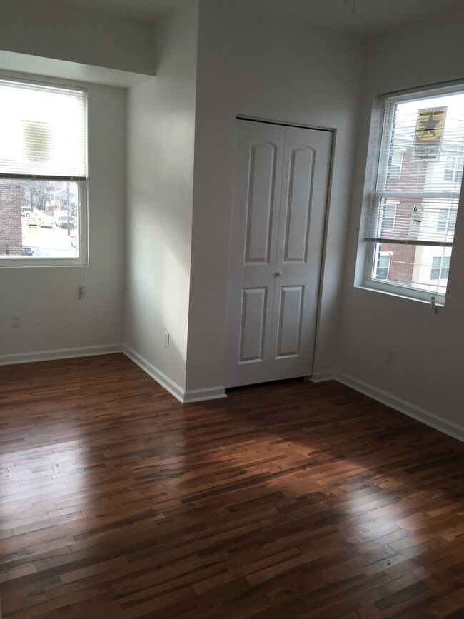 Photo - 601 N 39th St Unit 3