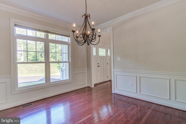 Photo - 3330 Slade Run Dr