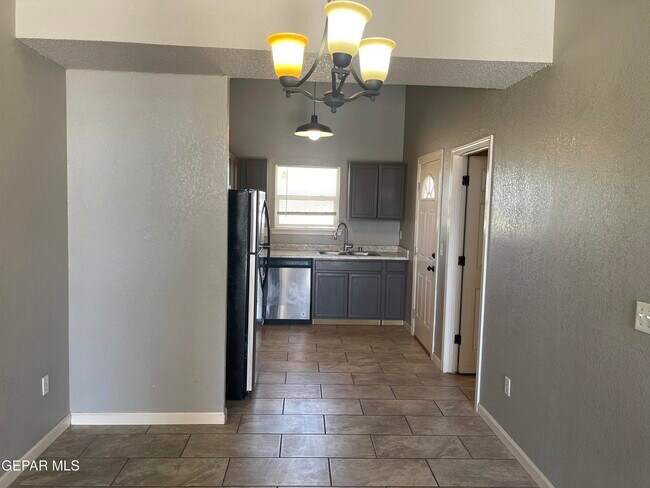 Photo - 656 Orchid Dr