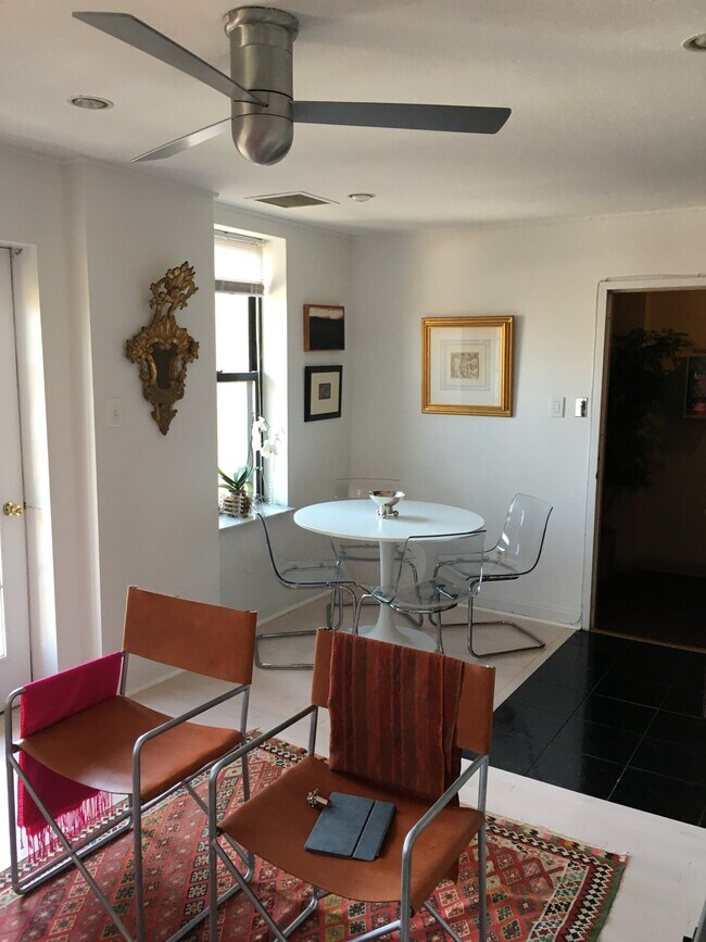 Photo - 2138 California St NW Unidad Furnished Studio