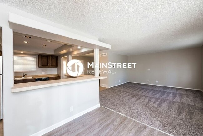 Photo - 4 Bedroom Pet-Friendly Home in Denver, CO with Main Street Renewal