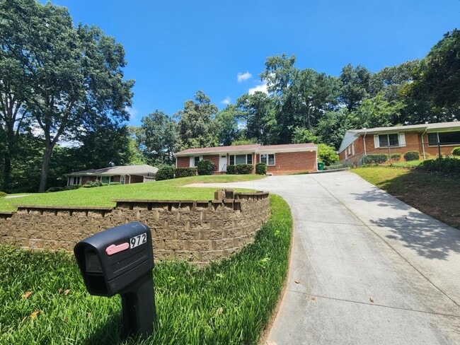 Photo - 972 Biltmore Dr NE